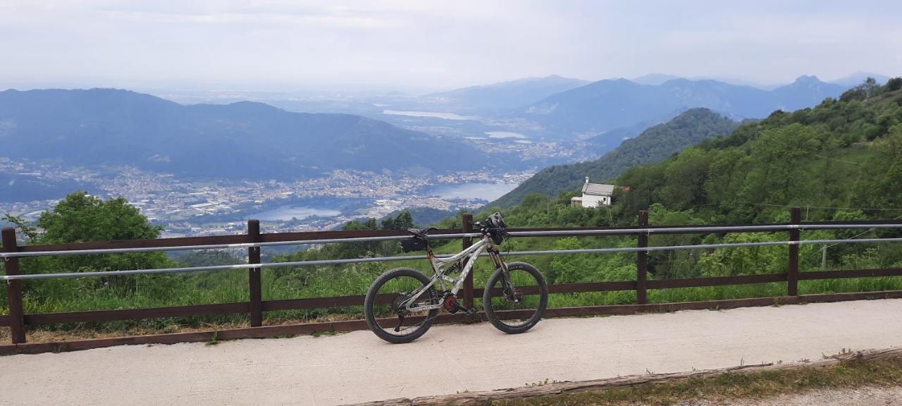 La Terrazza Casa Vacanza Carenno Esterno foto