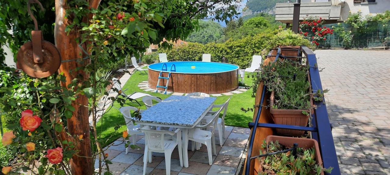 La Terrazza Casa Vacanza Carenno Esterno foto