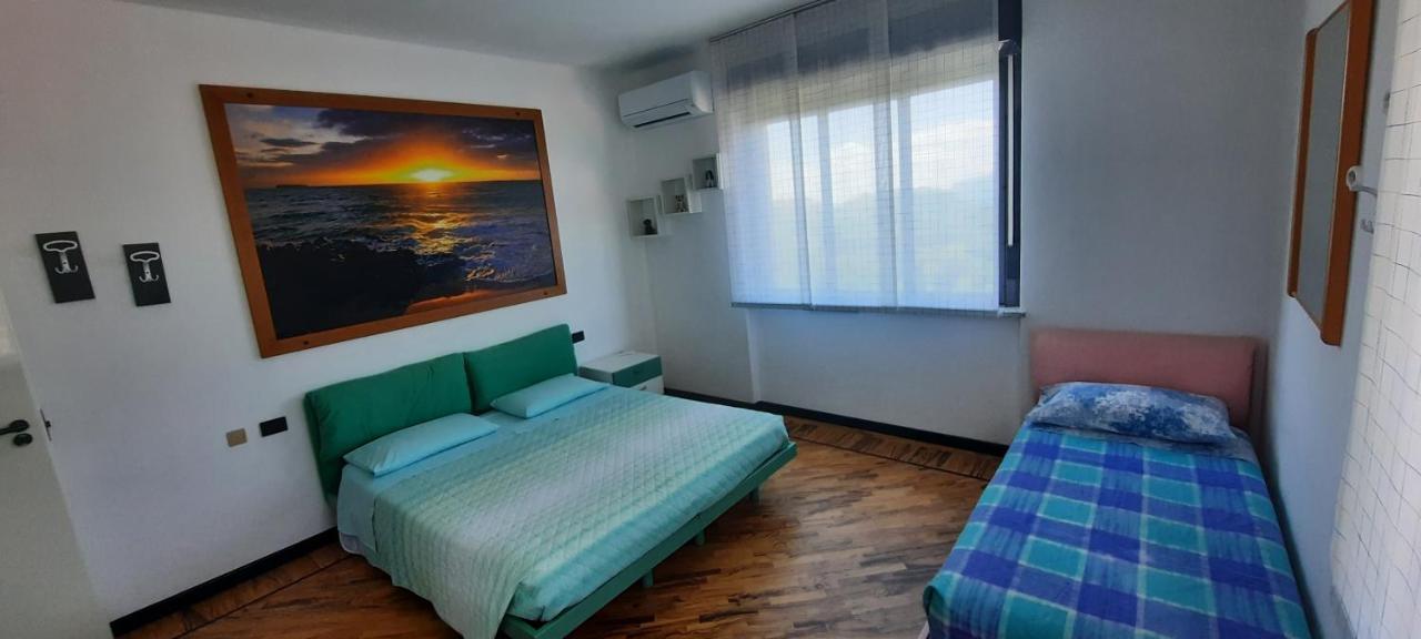 La Terrazza Casa Vacanza Carenno Esterno foto