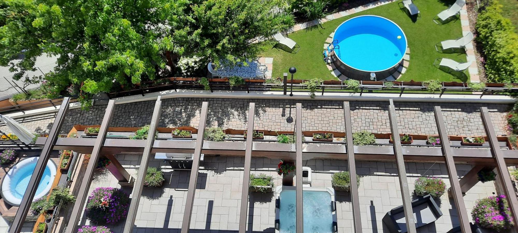 La Terrazza Casa Vacanza Carenno Esterno foto